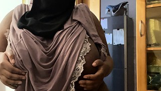 Muslim tart with a huge backside