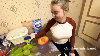 she bj'ed me right in the kitchen