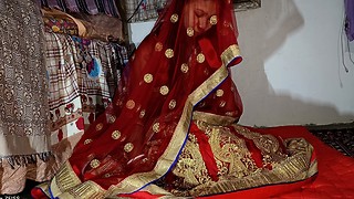 Suhagraat Wali Chudai &ndash; Wedding night romance, newly married duo have intercourse