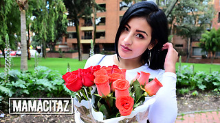 Beautiful Latina Mariana Martinez Got Flowers And A Humungous Wood In Her Flawless Raw Honeypot - CARNE DEL MERCADO