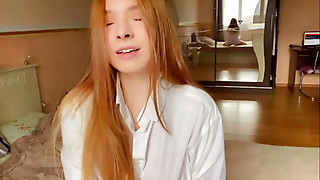 Wonderful girl's pussy throbs and finishes off