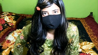 gorgeous working girl penetrating is the home