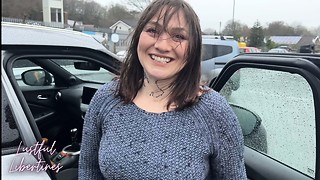 Creampie cheating unshaved Mummy wifey as she takes her hubbies phone call